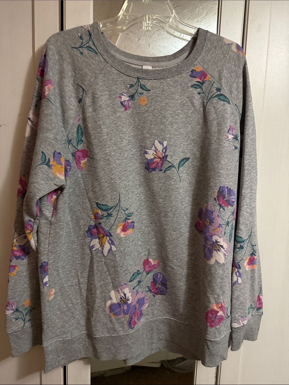 Old Navy Gray Floral Crewneck Sweatshirt